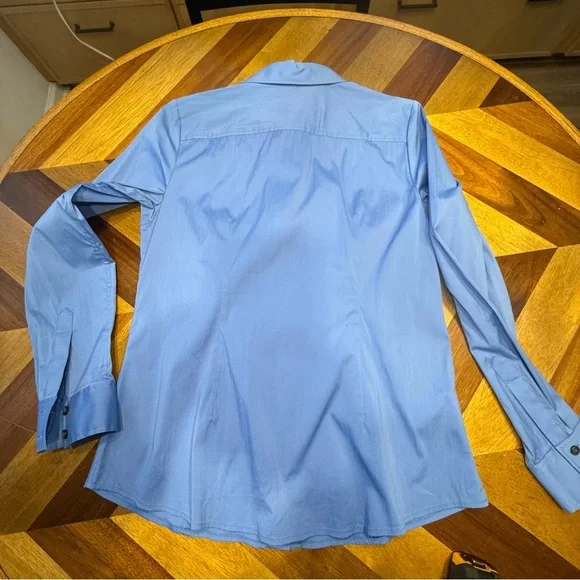Ann Taylor Light Blue Button-Up Shirt new with tags - Picture 4 of 7